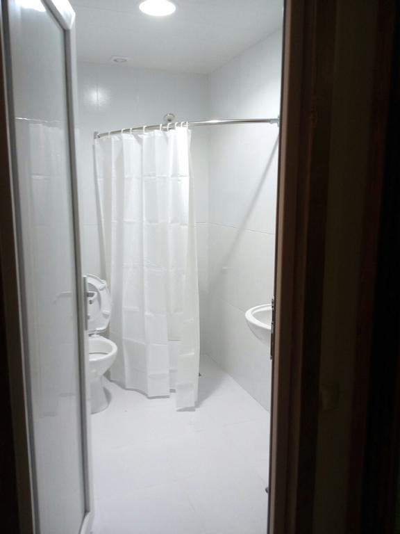 Sister'S Warm Guest House Batoumi Extérieur photo